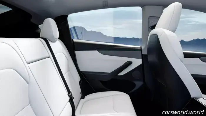 Los propietarios del Model Y temen que sus hijos puedan quedar atrapados después de un accidente | Carscoops